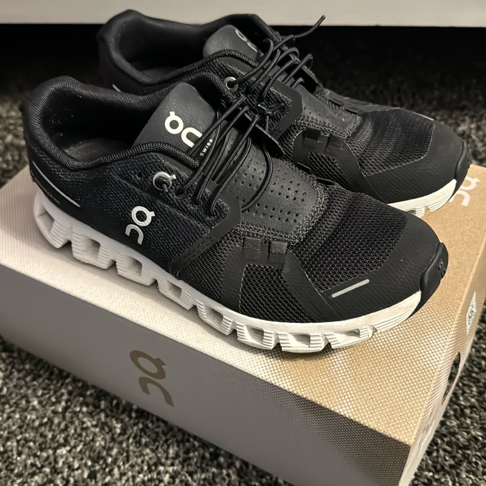 On Cloud Black and White Cloud 5 Sneakers